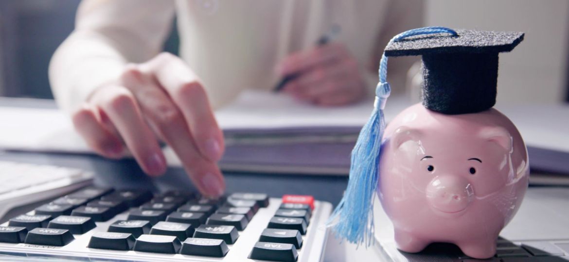 Student Loan. Accounting Teaching Advisor And Graduate Cap